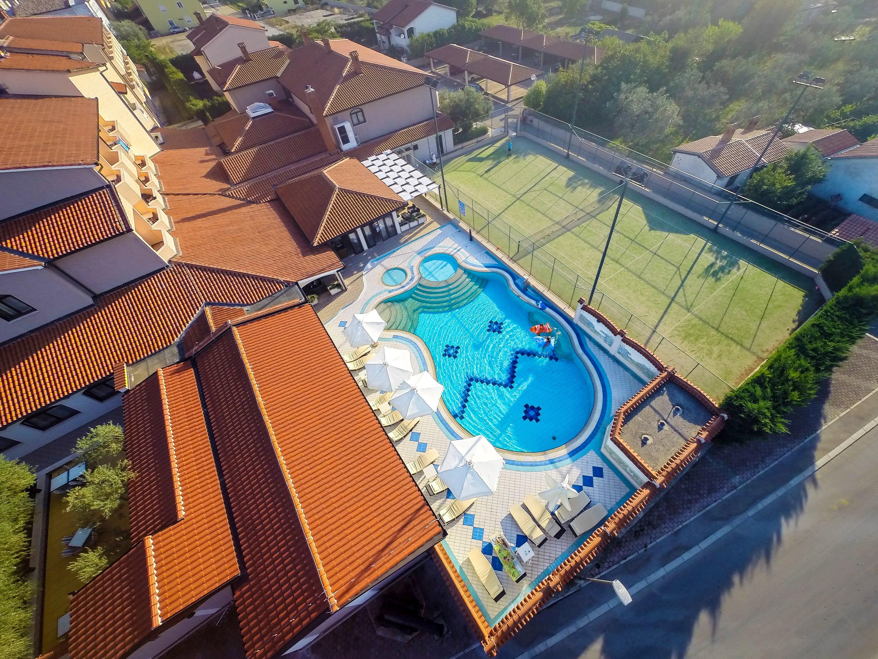 Hotel Villa Letan Fažana Exteriör bild