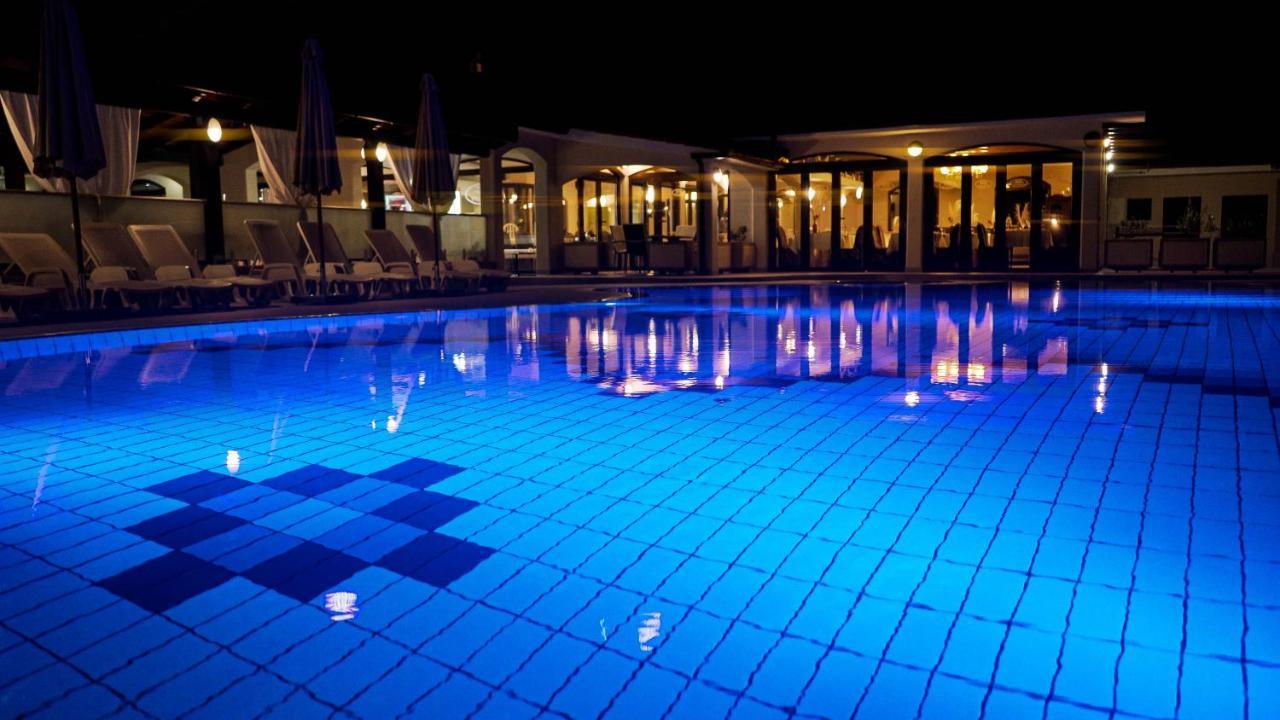 Hotel Villa Letan Fažana Exteriör bild