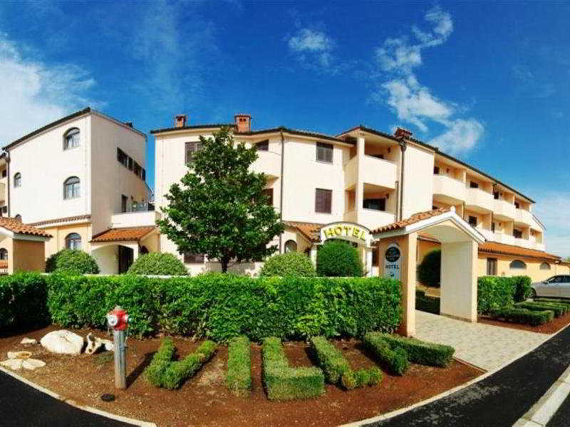 Hotel Villa Letan Fažana Exteriör bild